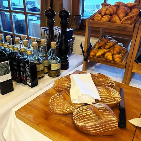 鸿扯德酒店 酒店 4*